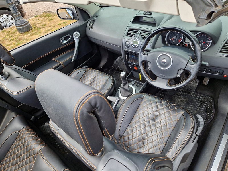 Renault Megane VVT Dynamique - U12207