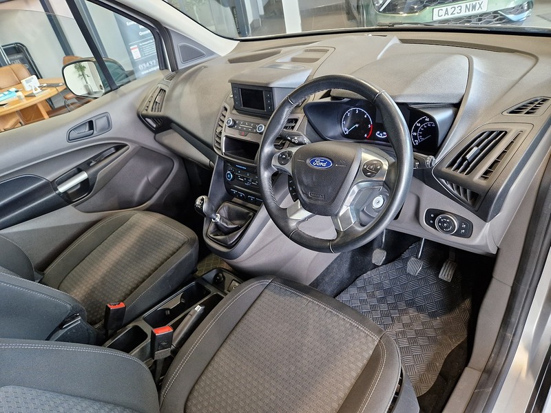 Ford Tourneo Connect EcoBlue Zetec - U12210