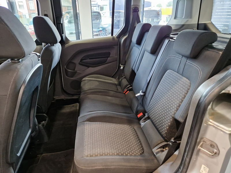 Ford Tourneo Connect EcoBlue Zetec - U12210
