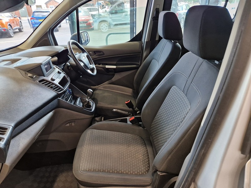 Ford Tourneo Connect EcoBlue Zetec - U12210
