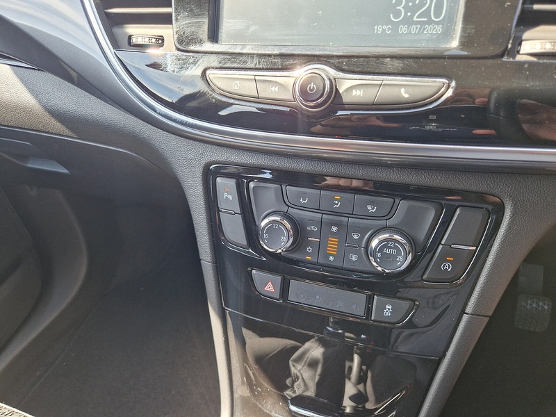 Vauxhall Mokka X i Turbo Active - U12213