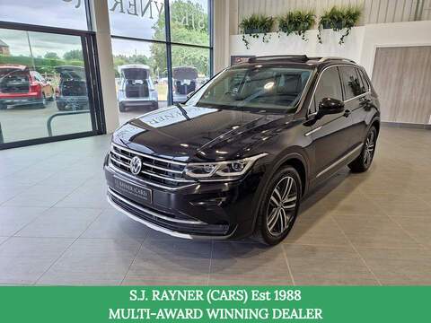 Volkswagen Tiguan 2.0 TSI BlueMotion Tech GT Hatchback 3dr Petrol DSG Euro 6 (s/s) (180 ps)