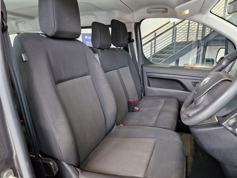 Vauxhall Vivaro Life Electric Combi - U12218