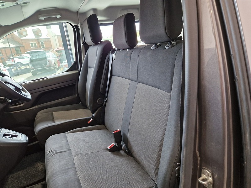 Vauxhall Vivaro Life Electric Combi - U12218