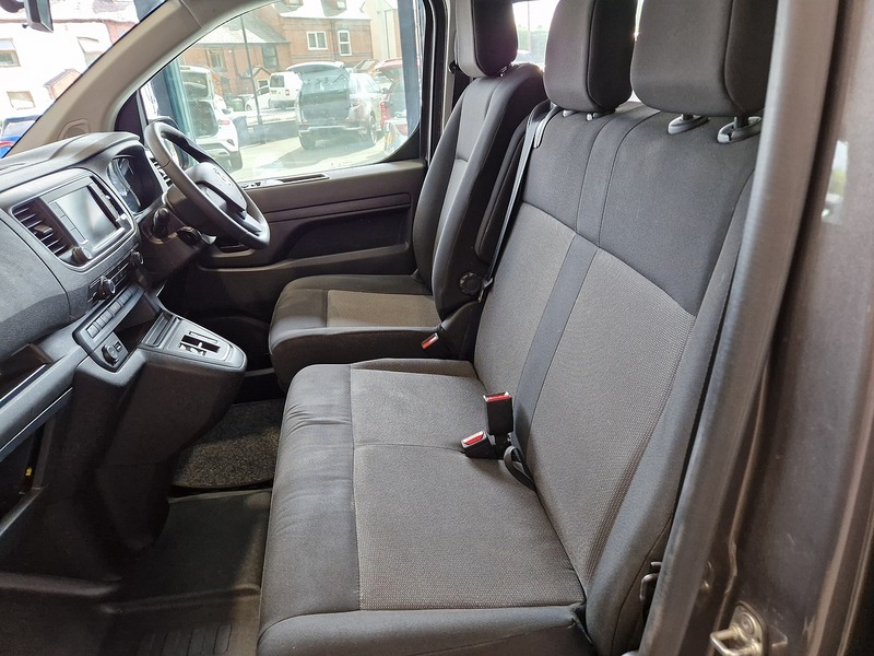 Vauxhall Vivaro Life Electric Combi - U12218