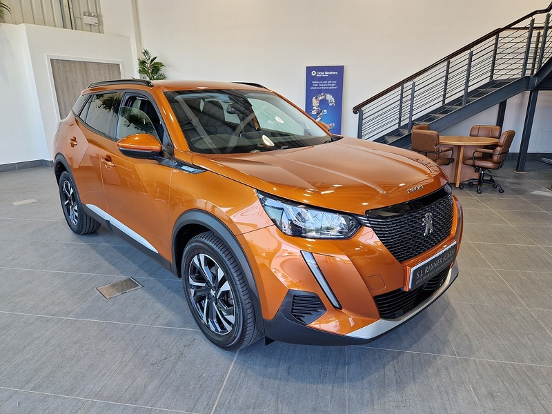 Peugeot 2008 PureTech Allure - U12223