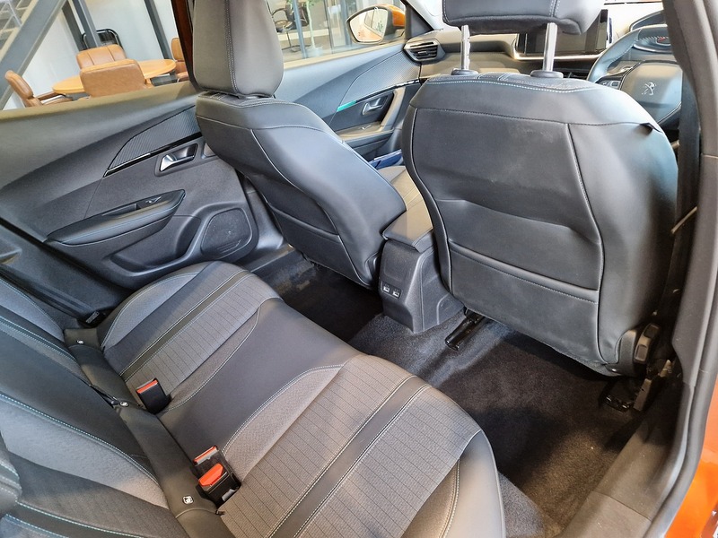 Peugeot 2008 PureTech Allure - U12223