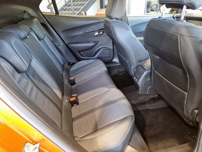Peugeot 2008 PureTech Allure - U12223