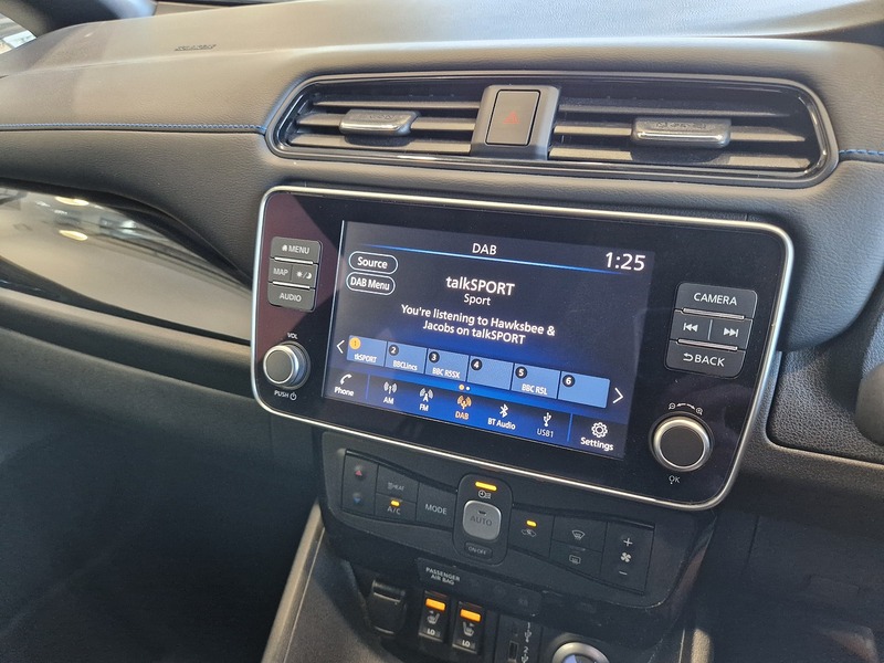Nissan Leaf N-Connecta - U12228