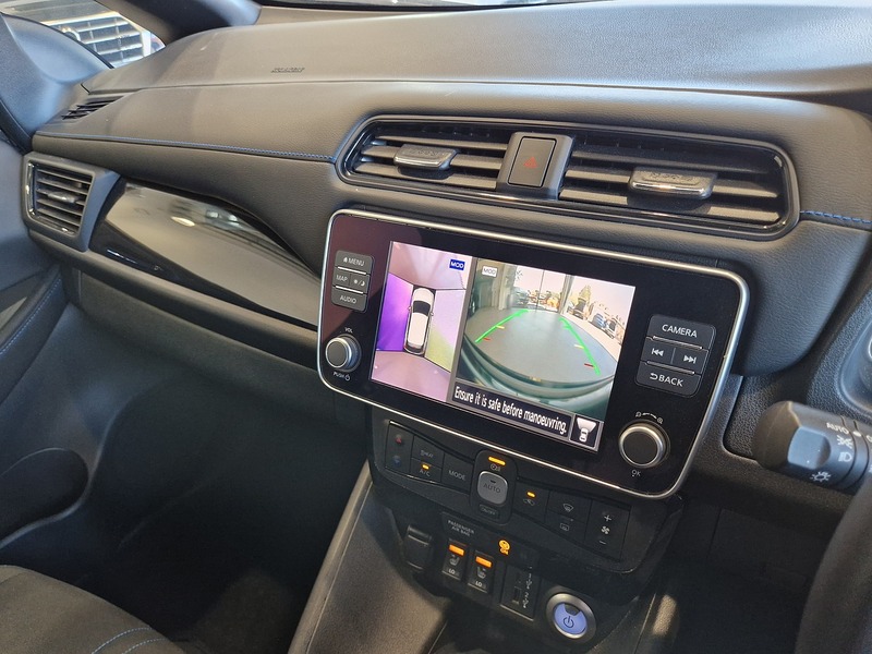 Nissan Leaf N-Connecta - U12228