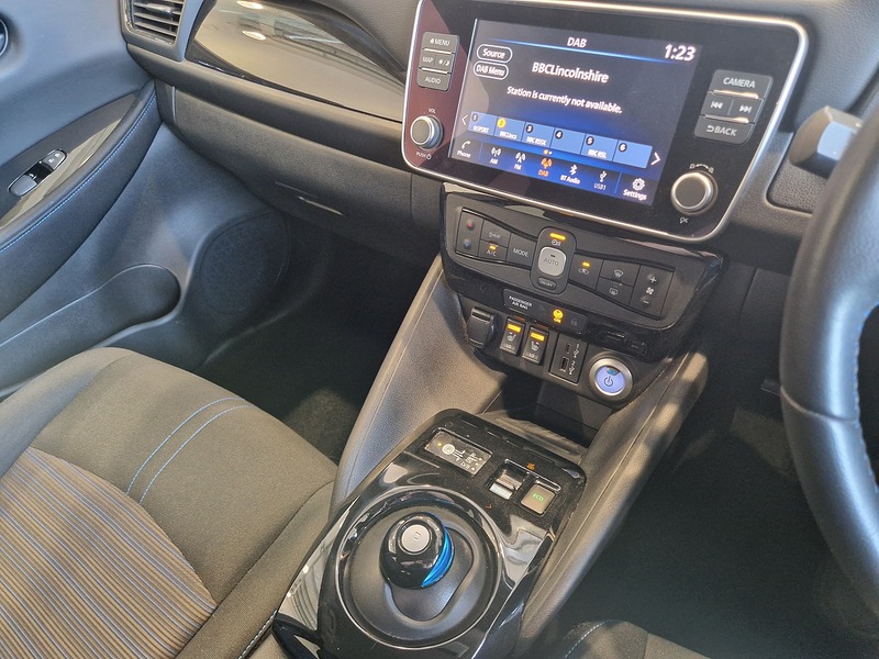 Nissan Leaf N-Connecta - U12228