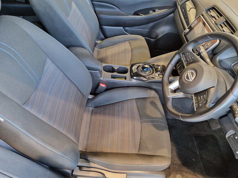 Nissan Leaf N-Connecta - U12228
