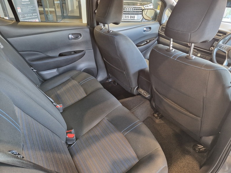 Nissan Leaf N-Connecta - U12228