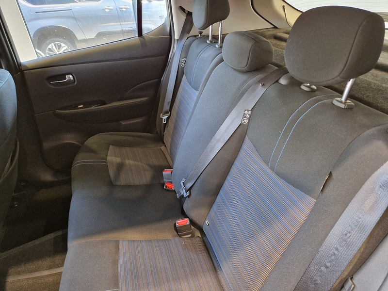 Nissan Leaf N-Connecta - U12228