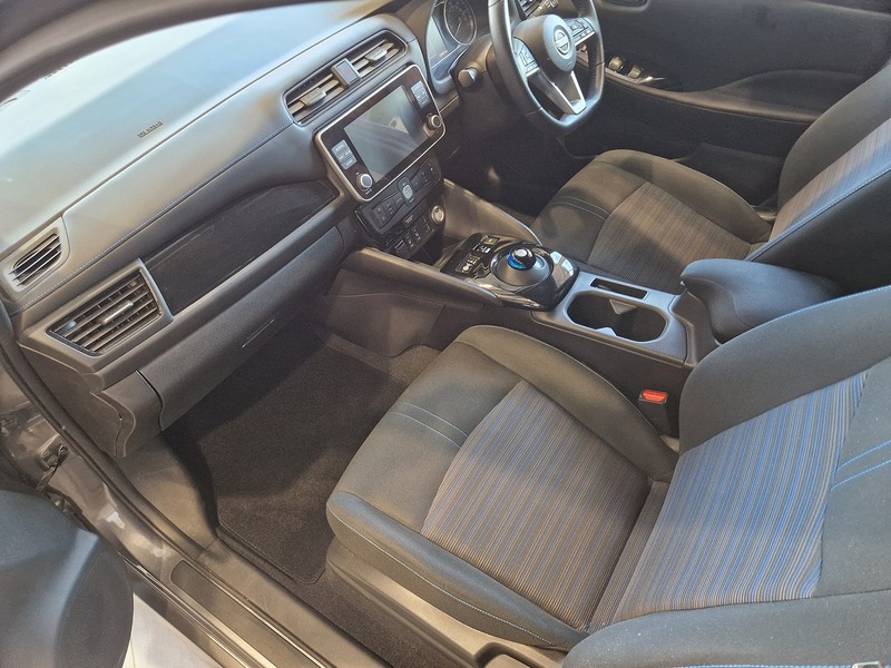 Nissan Leaf N-Connecta - U12228