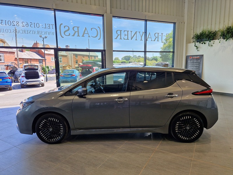 Nissan Leaf N-Connecta - U12228