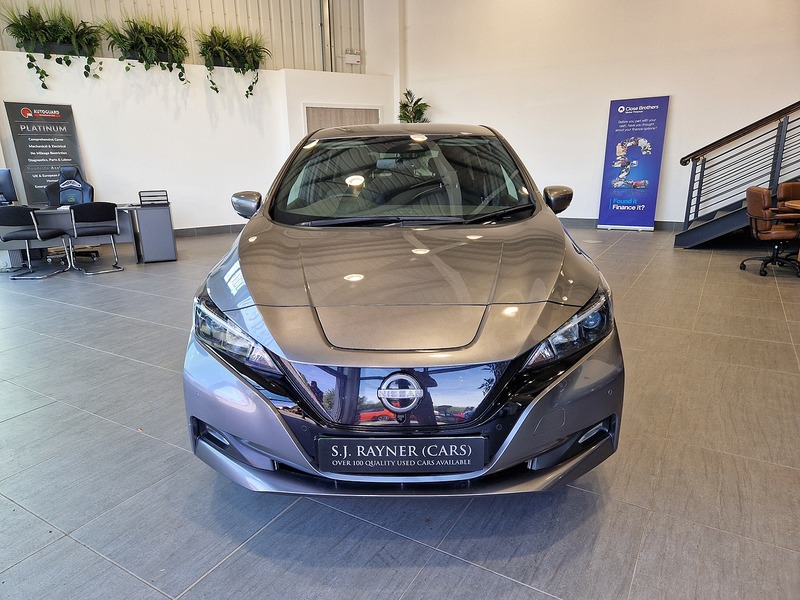 Nissan Leaf N-Connecta - U12228