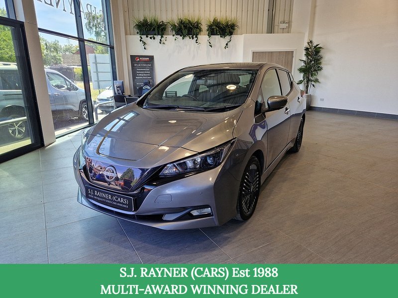 Nissan Leaf N-Connecta - U12228
