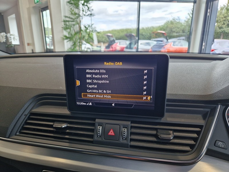Audi Q5 TFSI S line - U12237