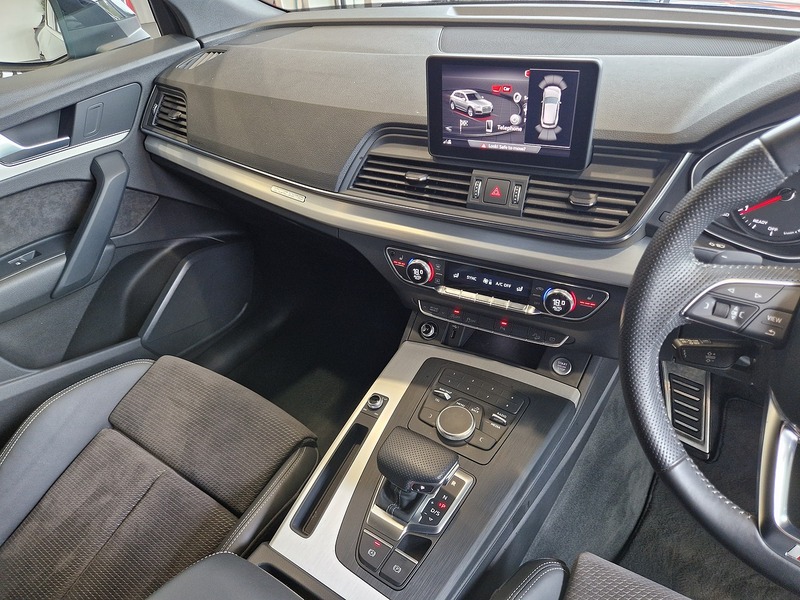 Audi Q5 TFSI S line - U12237