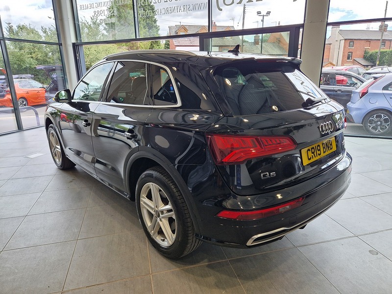 Audi Q5 TFSI S line - U12237