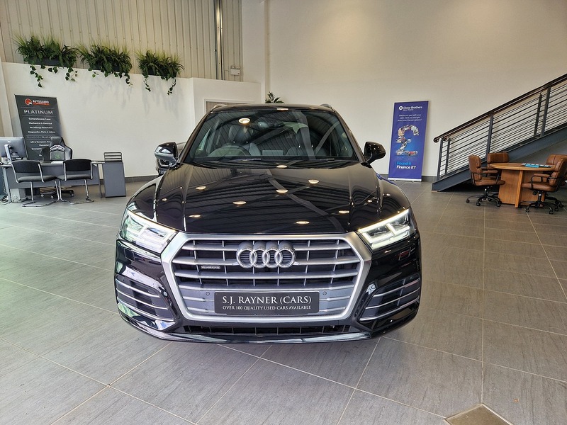 Audi Q5 TFSI S line - U12237