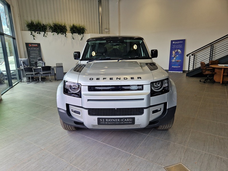 Land Rover Defender 110 SD4 First Edition - U12241