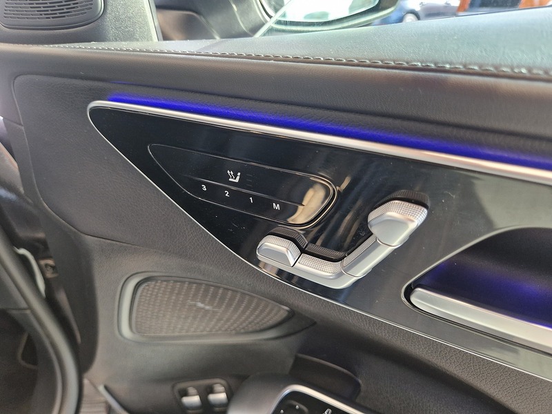 Mercedes-Benz C Class C300e AMG Line - U12258