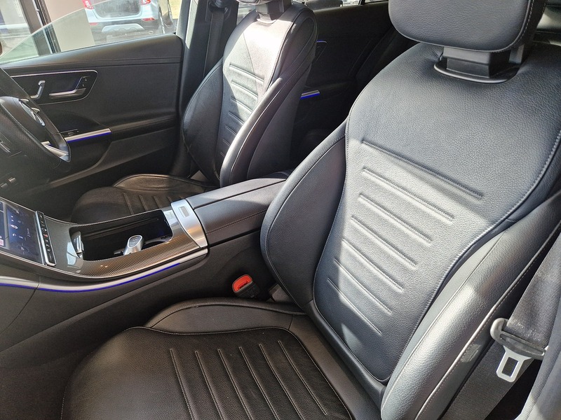 Mercedes-Benz C Class C300e AMG Line - U12258
