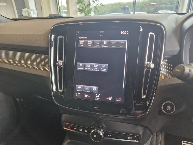Volvo XC40 h T5 Twin Engine R-Design Pro - U12261