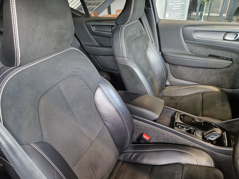 Volvo XC40 h T5 Twin Engine R-Design Pro - U12261