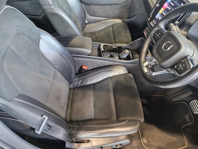 Volvo XC40 h T5 Twin Engine R-Design Pro - U12261