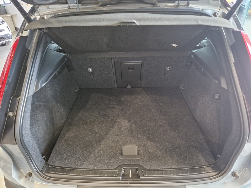 Volvo XC40 h T5 Twin Engine R-Design Pro - U12261