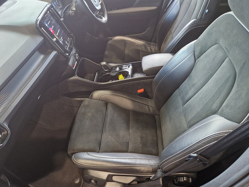 Volvo XC40 h T5 Twin Engine R-Design Pro - U12261