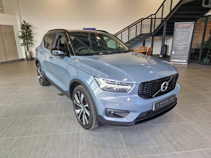 Volvo XC40 h T5 Twin Engine R-Design Pro - U12261