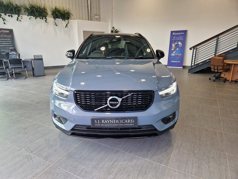 Volvo XC40 h T5 Twin Engine R-Design Pro - U12261