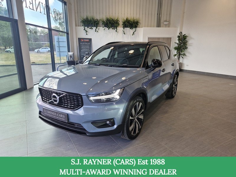 Volvo XC40 h T5 Twin Engine R-Design Pro - U12261
