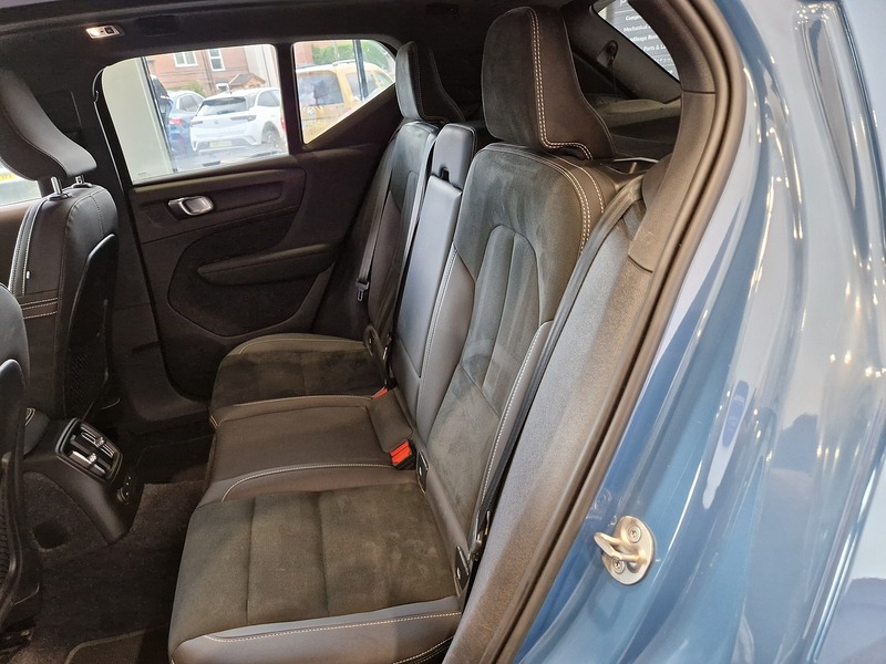 Volvo XC40 h T5 Ultimate Dark - U12264