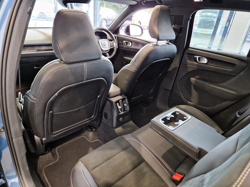 Volvo XC40 h T5 Ultimate Dark - U12264
