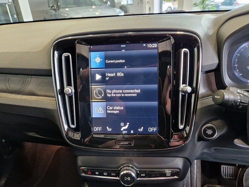 Volvo XC40 h T5 Ultimate Dark - U12264