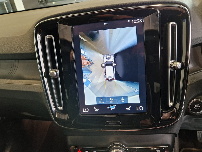 Volvo XC40 h T5 Ultimate Dark - U12264