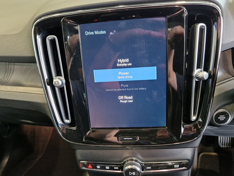Volvo XC40 h T5 Ultimate Dark - U12264