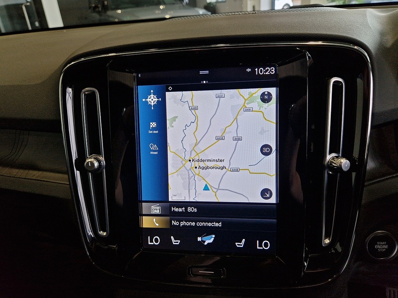 Volvo XC40 h T5 Ultimate Dark - U12264