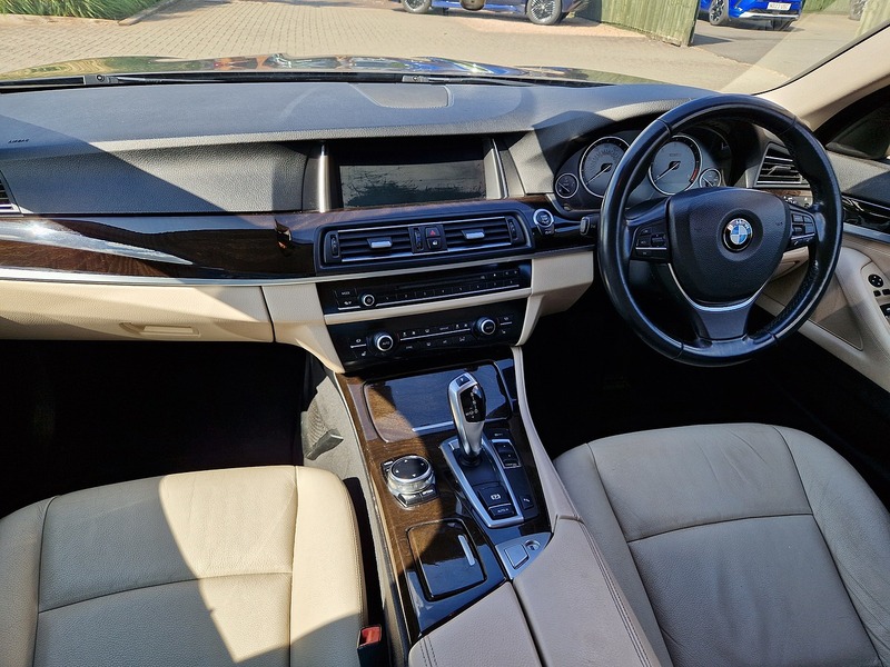 BMW 5 Series 530d Luxury - U12269