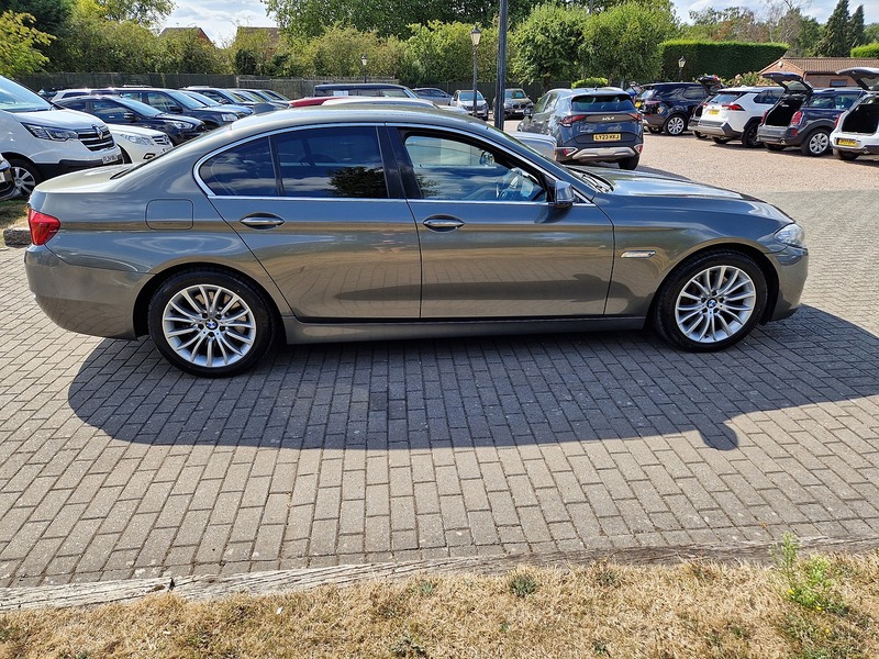 BMW 5 Series 530d Luxury - U12269