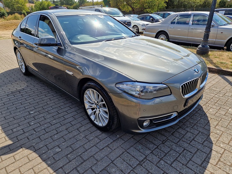 BMW 5 Series 530d Luxury - U12269
