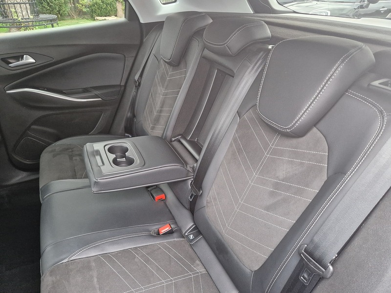 Vauxhall Grandland 1.2 Turbo Ultimate SUV 5dr Petrol Manual Euro 6 (s/s) (130 ps) - U12270