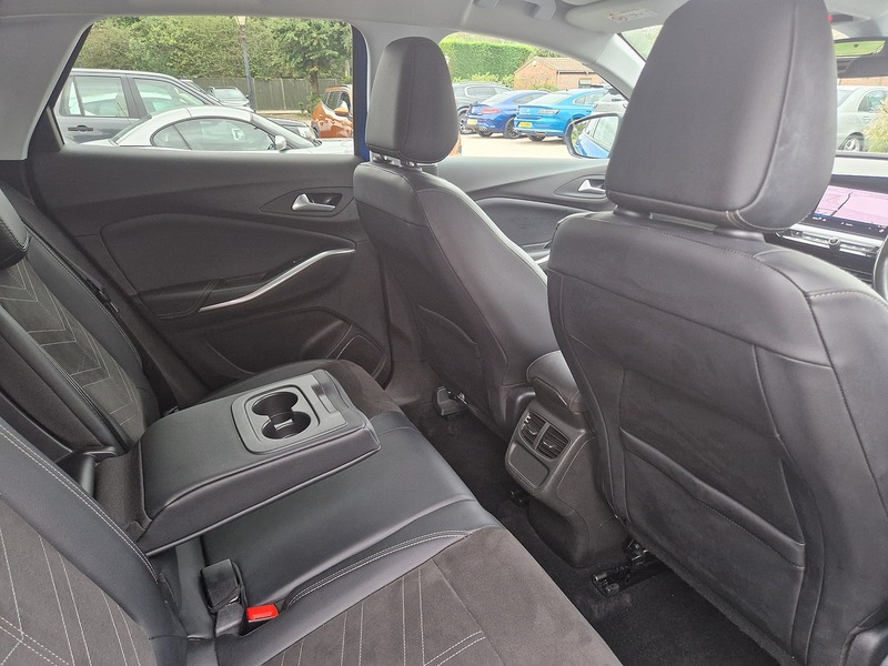 Vauxhall Grandland 1.2 Turbo Ultimate SUV 5dr Petrol Manual Euro 6 (s/s) (130 ps) - U12270