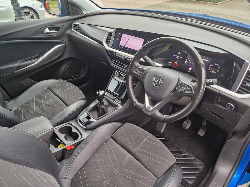 Vauxhall Grandland 1.2 Turbo Ultimate SUV 5dr Petrol Manual Euro 6 (s/s) (130 ps) - U12270