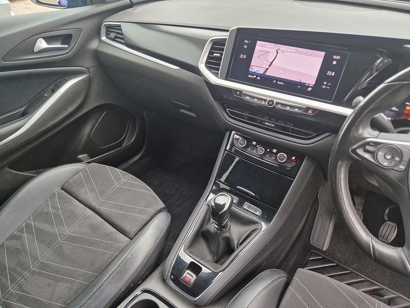 Vauxhall Grandland 1.2 Turbo Ultimate SUV 5dr Petrol Manual Euro 6 (s/s) (130 ps) - U12270